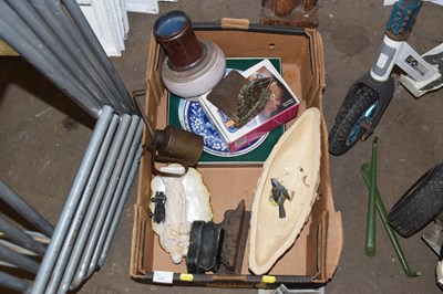 Lot 866 - One box of various assorted ceramics, vintage...