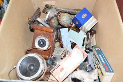 Lot 749 - One box of various house clearance sundries to...