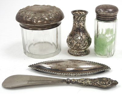 Lot 137 - Mixed Lot:  A late Victorian silver pepper (no...