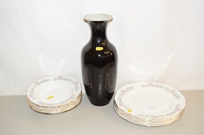 Lot 12 - A quantity of Royal Kent table wares