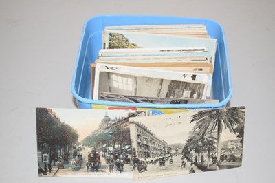 Lot 76 - A box of assorted postcards