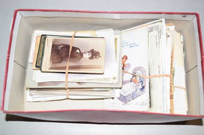 Lot 104 - Box of assorted postcards