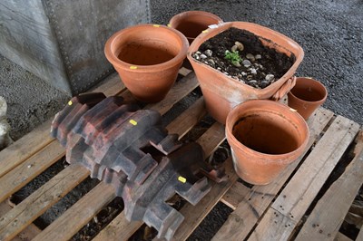 Lot 190 - Qty various Planters/Pots