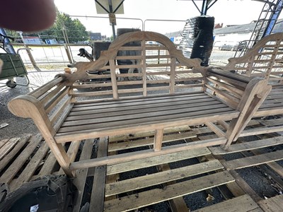 Lot 191 - A good quality Garden Bench, in "as new"...