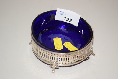 Lot 122 - A silver framed salt bowl with blue glass liner
