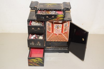 Lot 133 - A black lacquered Oriental jewellery box and...