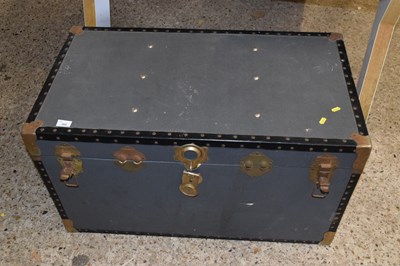 Lot 262 - A vintage steamer type trunk