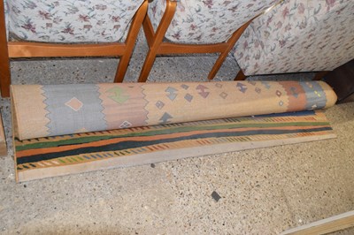 Lot 271 - Modern machine made geometric pattern floor rug