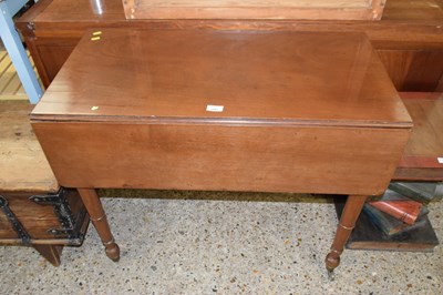 Lot 293 - A Victorian mahogany Pembroke table