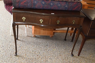 Lot 306 - A 20th Century Georgian Revival mahogany...