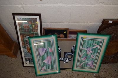 Lot 250 - Mixed Lot: Assorted pictures