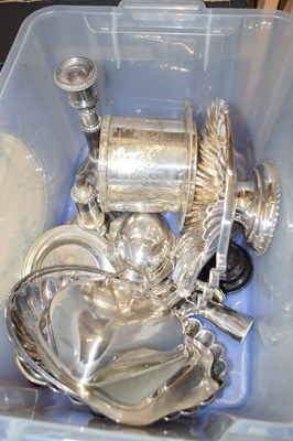 Lot 540 - Assorted white metal wares