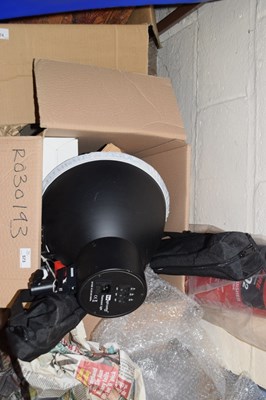 Lot 573 - Two Bip light control fluorescent studio...