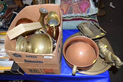 Lot 595 - A quantity of copper and brass ware