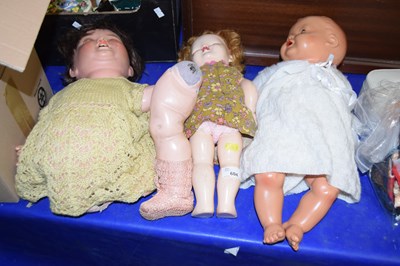 Lot 604 - Three vintage dolls
