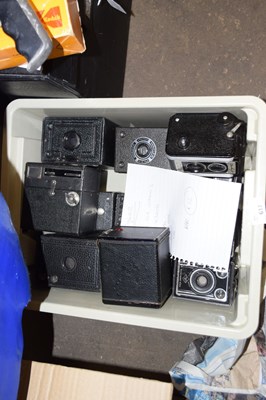 Lot 617 - A quantity of box cameras to include Kodak,...