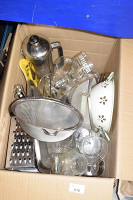 Lot 618 - Assorted kitchenalia