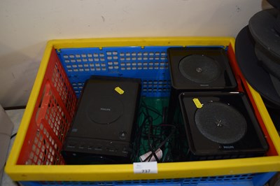 Lot 737 - A small Philips stereo