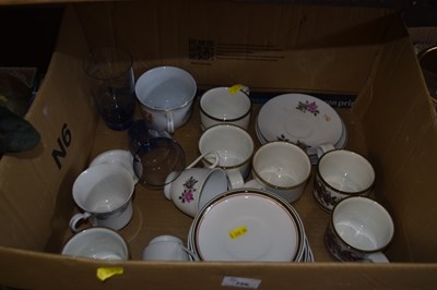 Lot 756 - One box of various tea wares