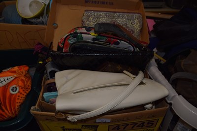 Lot 814 - Box of various assorted purses etc