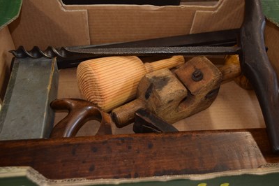 Lot 856 - Box of various assorted tools