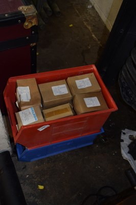 Lot 924 - Two boxes of wood screws