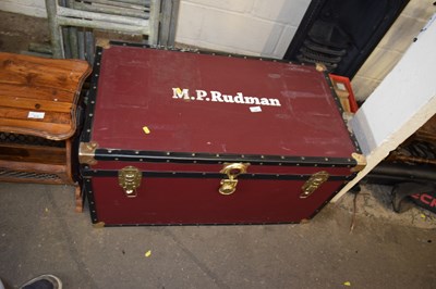 Lot 920 - A trunk