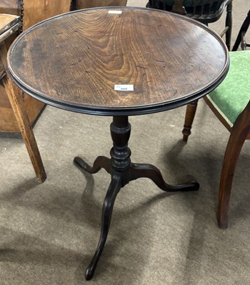 Lot 408 - A George III mahogany wine table with dished...