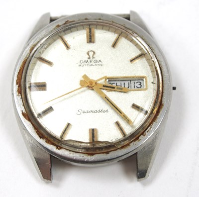Lot 250 - An automatic gents Omega Seamaster with...