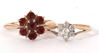 Lot 59 - Mixed lot: 9ct gold garnet set cluster ring,...