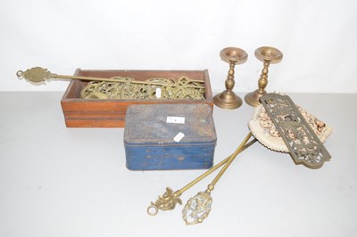Lot 1 - Mixed Lot: Collection of various horse brasses,...