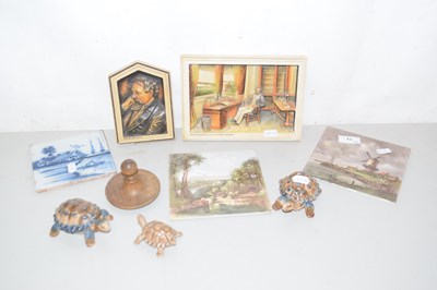 Lot 71 - Mixed Lot: Small wall plaques of Charles...