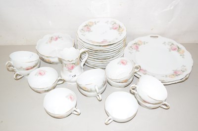 Lot 136 - A quantity of Bavarian rose pattern table wares