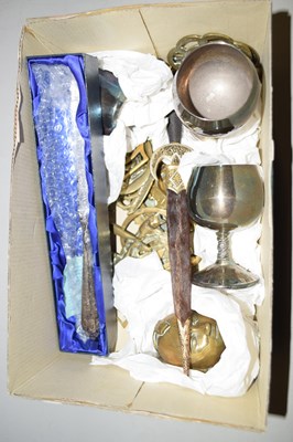 Lot 154 - Mixed Lot: Various horse brasses, silver...