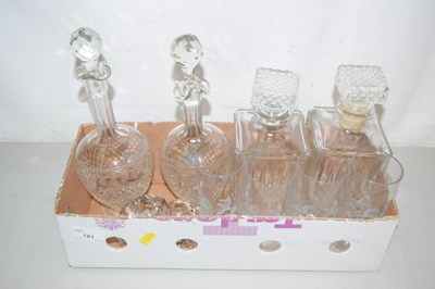 Lot 181 - Mixed Lot: Decanters and other glass wares