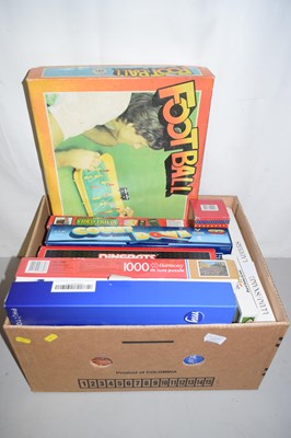 Lot 190 - Box of various board games and jigsaw puzzles