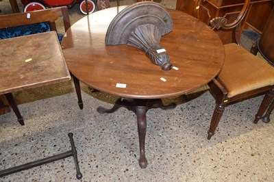 Lot 254 - A Georgian mahogany supper table with barrel...
