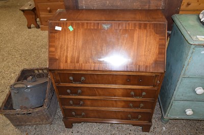 Lot 294 - A reproduction Georgian style bureau