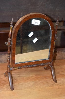 Lot 315 - A small mahogany framed dressing table mirror