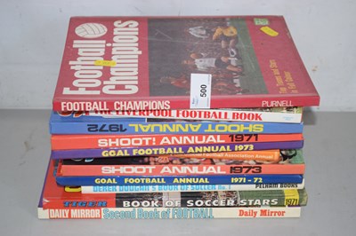 Lot 500 - A group of vintage football books and annuals