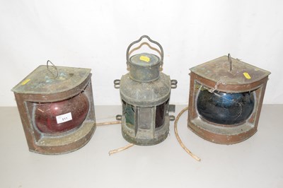 Lot 511 - Three small ships lights