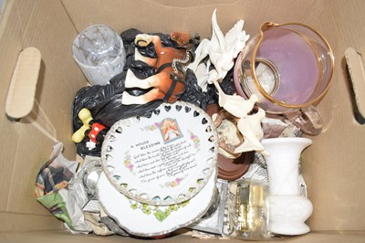 Lot 515 - A box of various assorted ornaments and other...