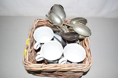 Lot 523 - Mixed Lot: Various tea wares, plated cutlery etc