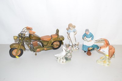Lot 549 - Mixed Lot: Royal Doulton figure, The Favorite...