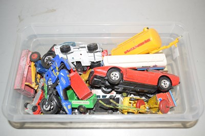 Lot 551 - A box of assorted toy vehicles