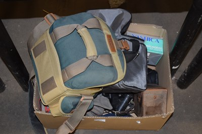 Lot 611 - Box of various camera cases, accessories etc