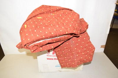 Lot 624 - Modern red curtains