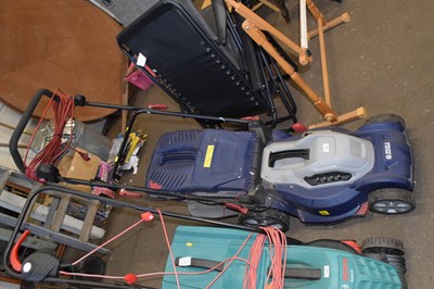 Lot 733 - A Spear & Jackson electric lawnmower
