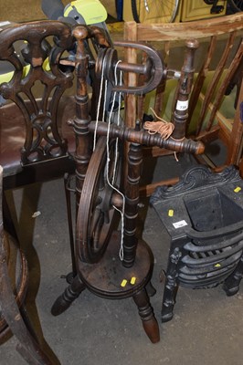 Lot 739 - Vintage spinning wheel