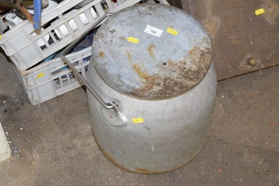 Lot 795 - An aluminium milk churn